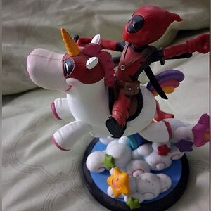 Marvel Quantum Mechanics Q Fig Max Deadpool X Unicorn Figure 2020